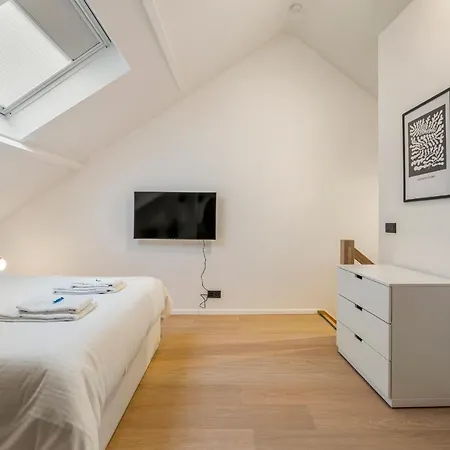 Mooie Vernieuwde Duplex In Hartje , Patershol * Gand